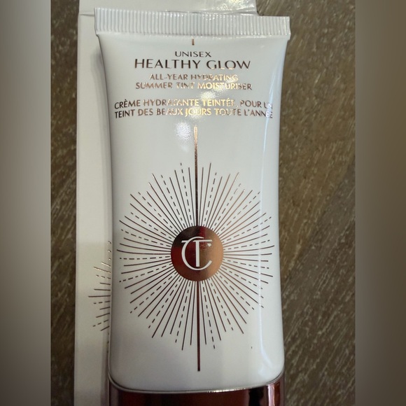 Charlotte Tilbury Unisex Healthy Glow Skin Tint- Hydrating Tinted 1.3 fl oz NWT - Picture 8 of 9